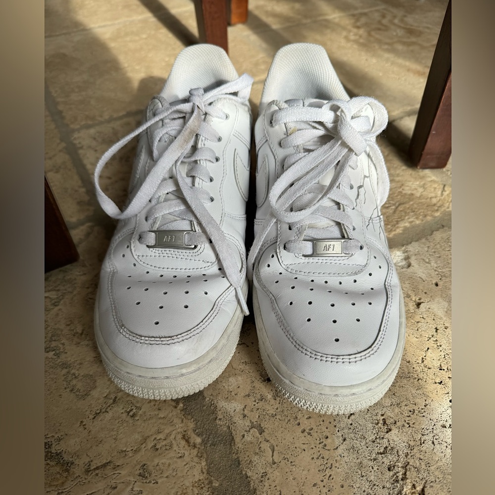 Women’s Sneakers Size 8